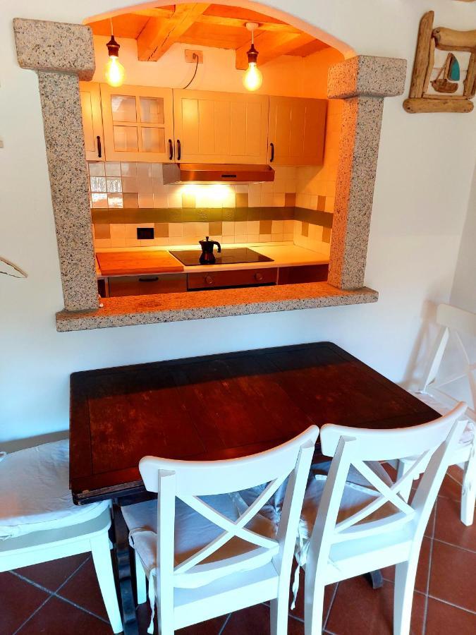 Casetta Bouganville Porto Rotondo Exteriör bild